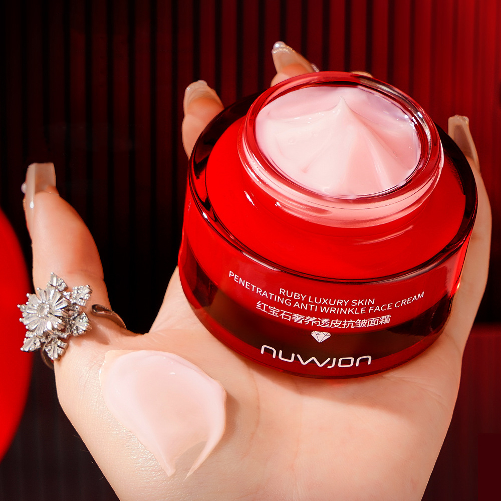 Ruby Luxury Skin Penetrating A - Luxury Skincare Cream บทวิจารณ์และราคา